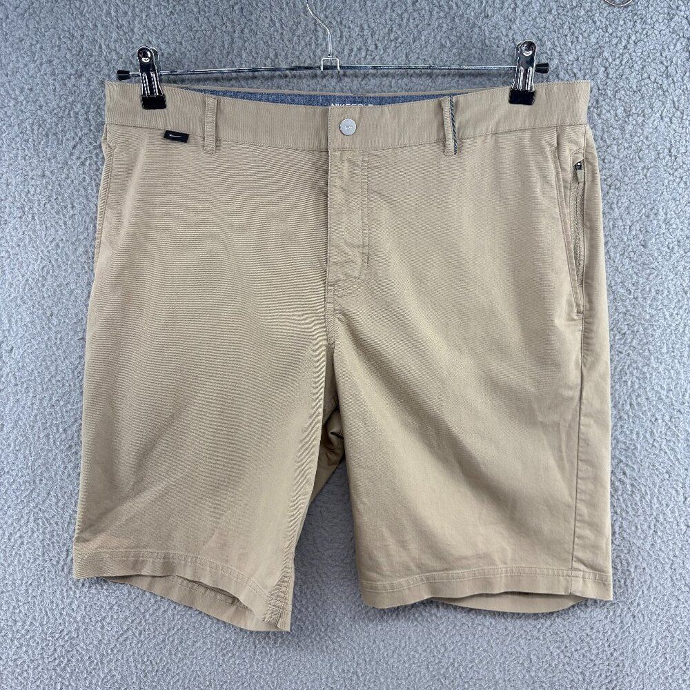 Nike modern fit golf short size 33